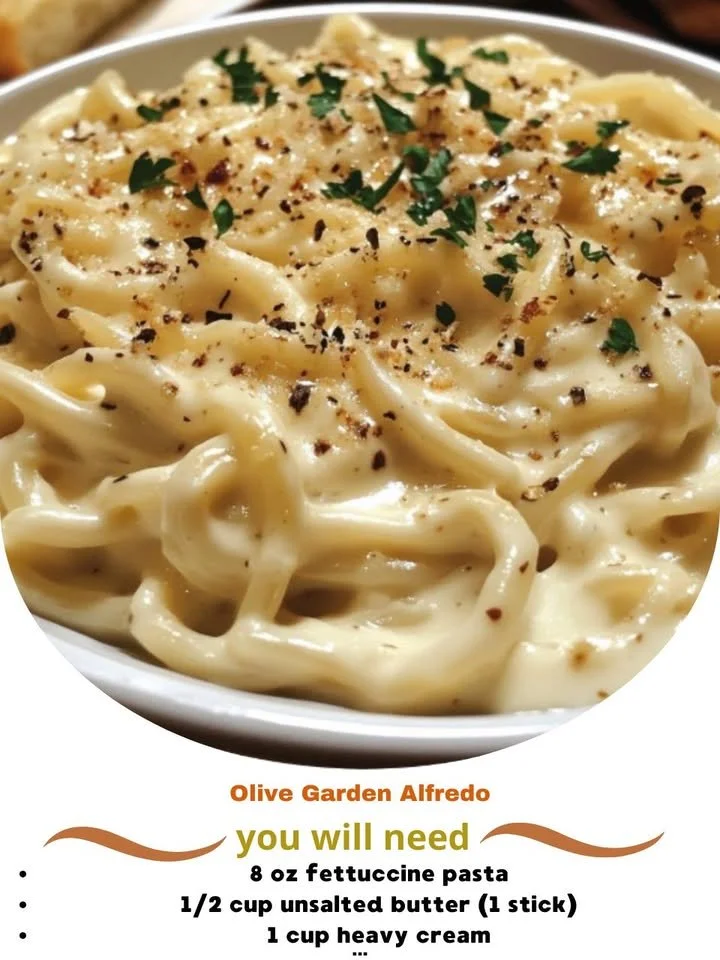 Delicious Olive Garden Alfredo pasta served with creamy sauce and herbs